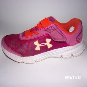 1 pair/ under armour girls size 12 and size 1
